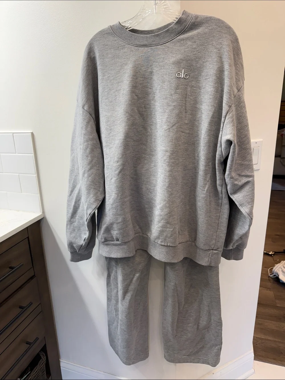 ALO Yoga Crewneck Sweatshirt and Lounge Pants in Light Gray